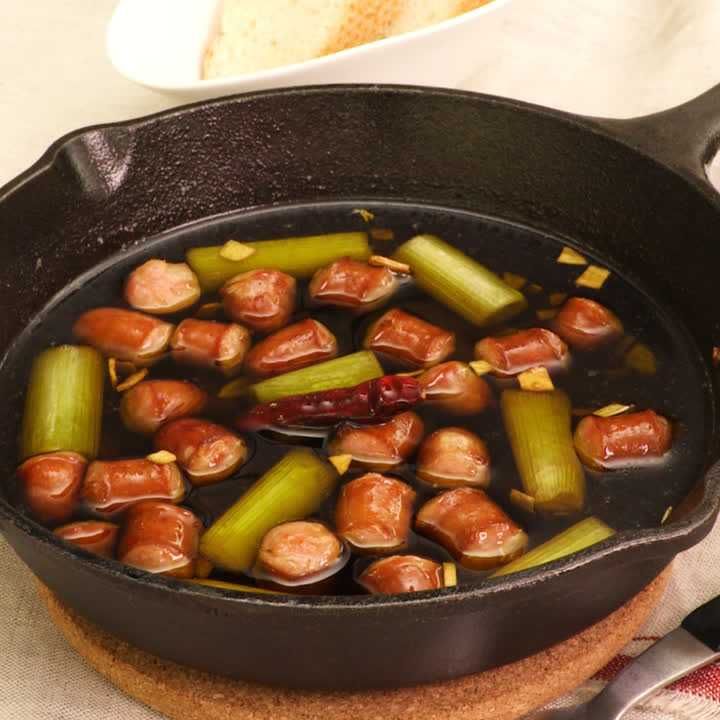 ソーセージと長ネギのアヒージョ