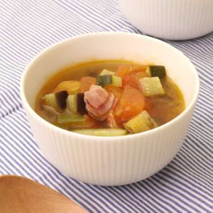 「夏野菜のミネストローネ」のレシピ動画