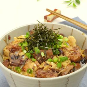 「サバ缶卵丼」のレシピ動画