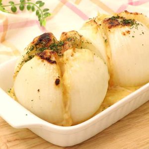 丸ごと玉ねぎの味噌マヨ焼き