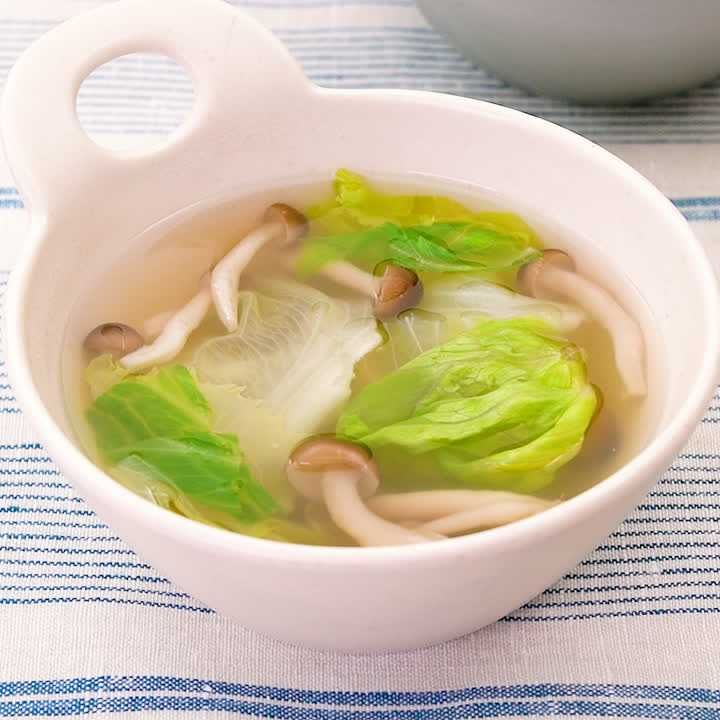心あったまる レタスとしめじの生姜スープのレシピ動画 作り方 Delish Kitchen 心あったまる レタスとしめじの生姜スープのレシピ動画 作り方 Delish Kitchen