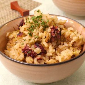 「めかぶの炊き込みご飯」のレシピ動画