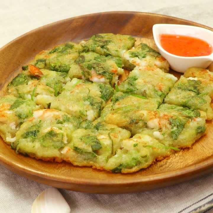 海老たっぷり！エスニックチヂミ