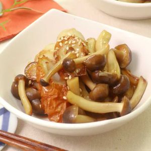 「しめじとちくわの照り焼き」のレシピ動画