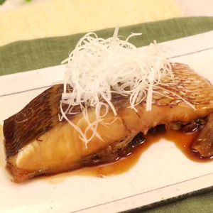「鯛の煮付け」のレシピ動画