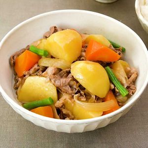 「基本の肉じゃが」のレシピ動画