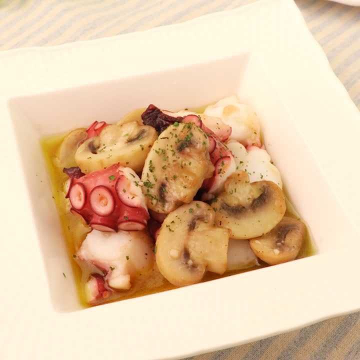 マッシュルームとたこのオイル炒め