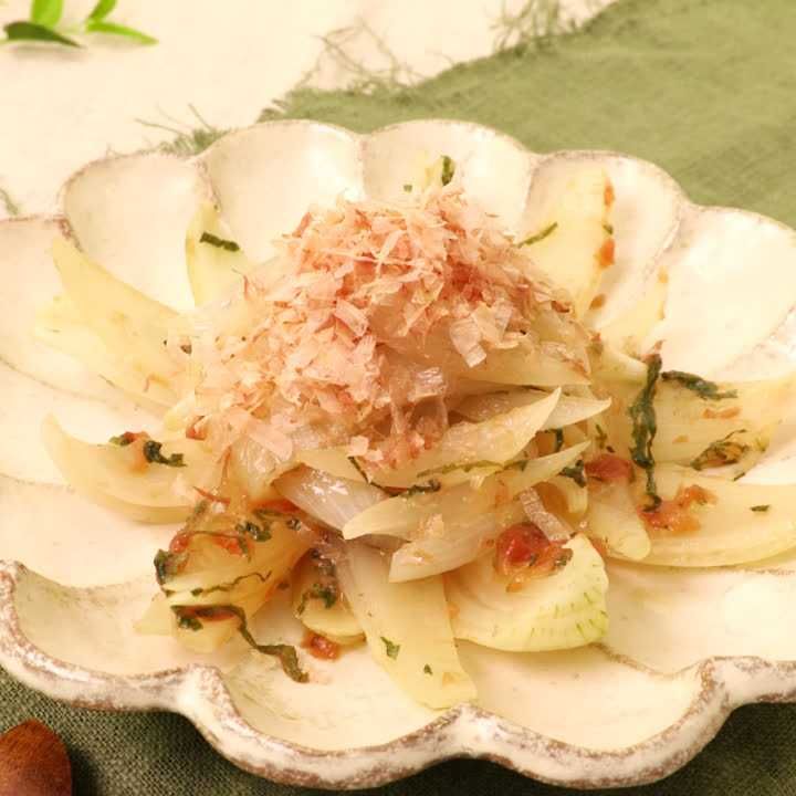 玉ねぎの梅かつお和え