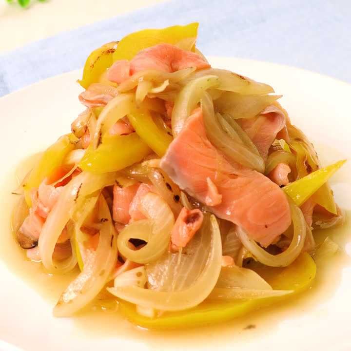 スモークサーモンと玉ねぎのマリネ