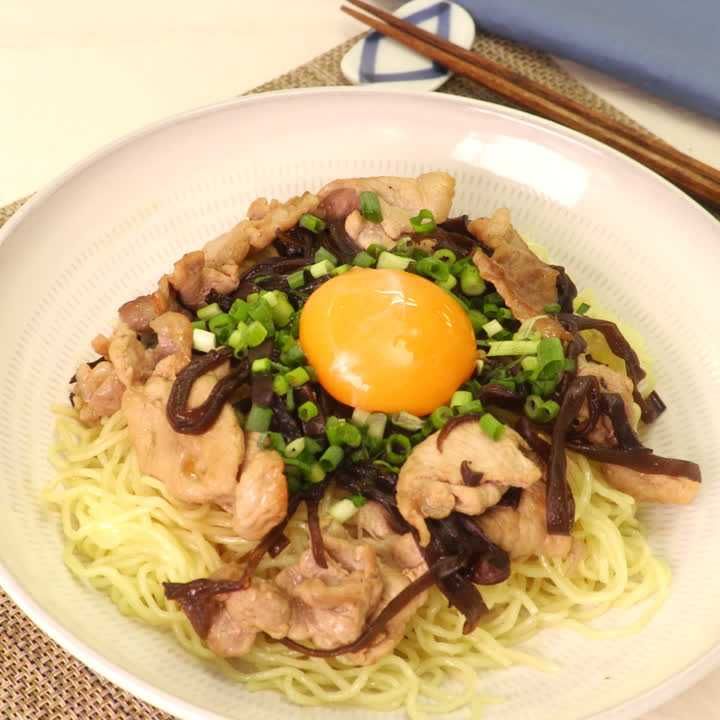 きくらげと豚肉のまぜそば