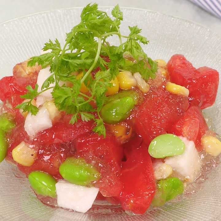 たっぷりトマトのゼリーサラダ