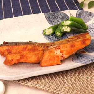「鮭の生姜焼き」のレシピ動画