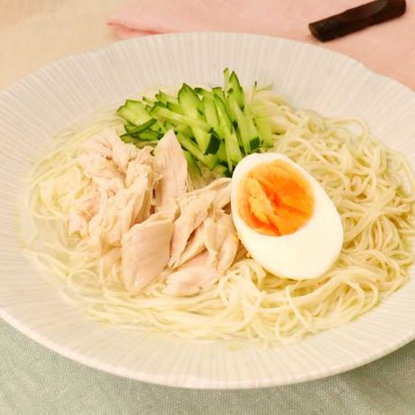 ガッツリなのに後味さっぱり にんにく塩だれそうめんのレシピ動画 作り方 Delish Kitchen