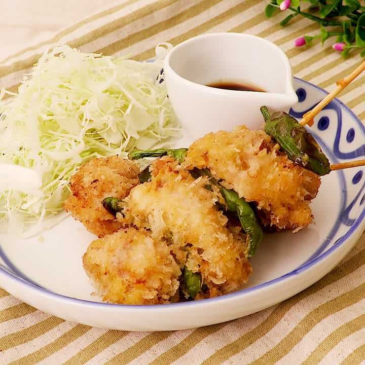 鶏もも肉とししとうの串カツ