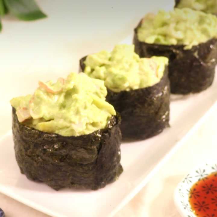 アボカド軍艦寿司