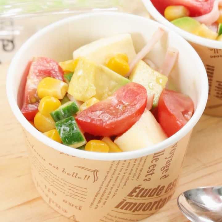 とうもろこしのカップサラダ