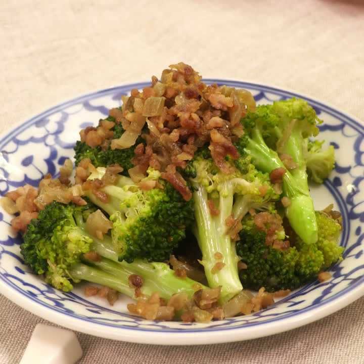 ブロッコリーとザーサイの炒め物