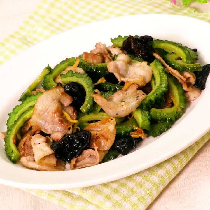 ゴーヤーときくらげのうま塩炒め