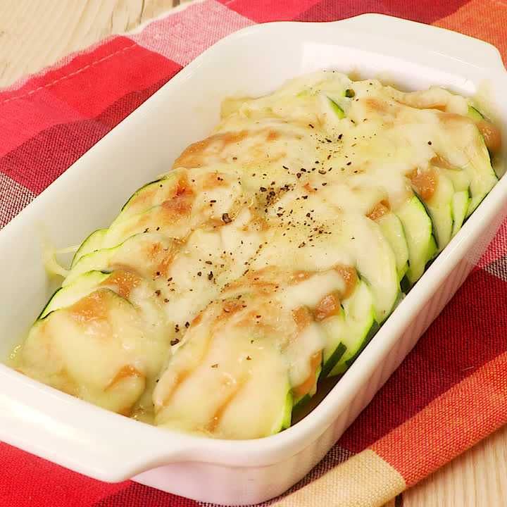 甘辛味がくせになる ズッキーニの味噌チーズ焼きのレシピ動画 作り方 Delish Kitchen