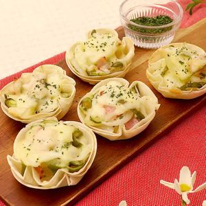 「餃子のカップグラタン」のレシピ動画