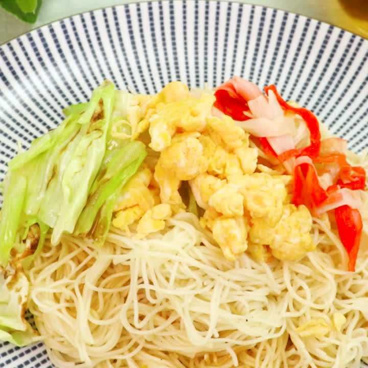カニかまぼこと卵の塩焼きそうめん