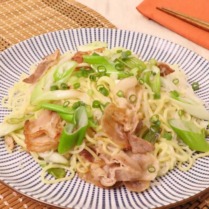 ネギ塩こんにゃく焼きそば