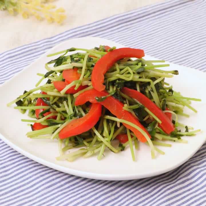 豆苗と赤パプリカ炒め