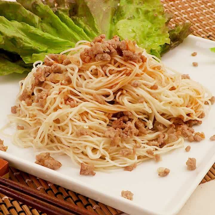 肉みそ焼きそうめんのレタス巻き