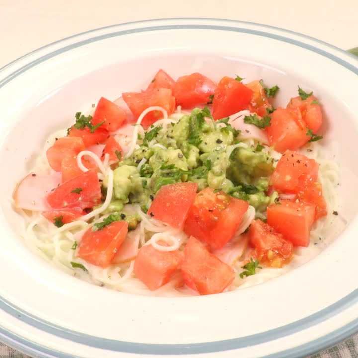 アボカドのクリームスープそうめん