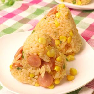 とうもろこしのカレーおにぎり