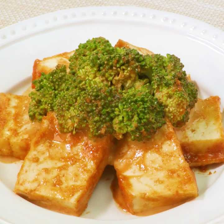 厚揚げとブロッコリーのコチュマヨ和え