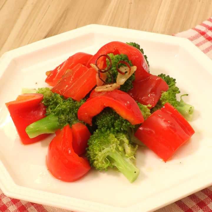 パプリカとブロッコリーのペペロンソテー