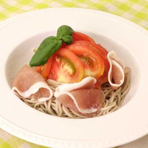 「フレッシュトマトのイタリアンそば」のレシピ動画