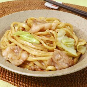 「ソース焼きうどん」のレシピ動画