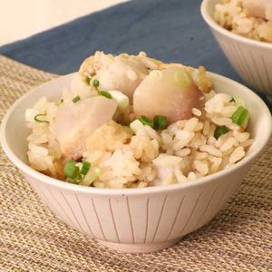 「里芋と油揚げの炊き込みご飯」のレシピ動画
