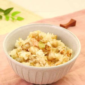 「鮭と大豆の炊き込みご飯」のレシピ動画