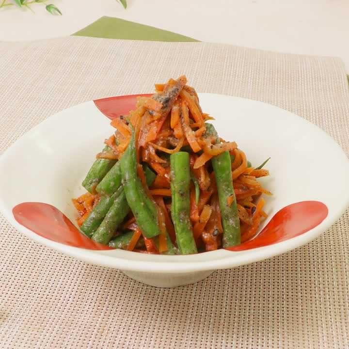 いんげんとにんじんのごま味噌和え