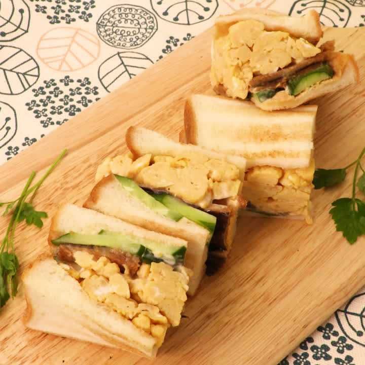 アナゴと炒り卵のサンドイッチ