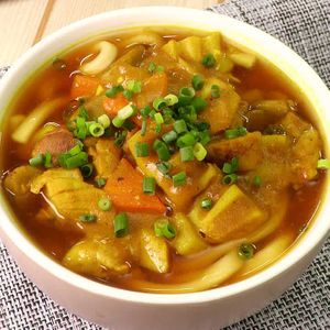 「根菜カレーうどん」のレシピ動画