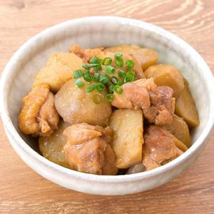 「里芋と鶏もも肉の煮っころがし」のレシピ動画