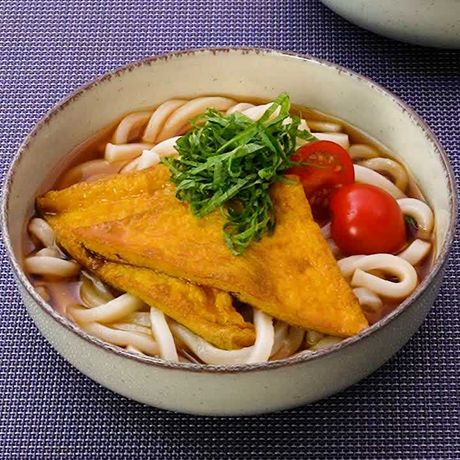 さっパリやみつき カレー風味の冷やしきつねうどんのレシピ動画 作り方 Delish Kitchen さっパリやみつき カレー風味の冷やしきつねうどんのレシピ動画 作り方 Delish Kitchen
