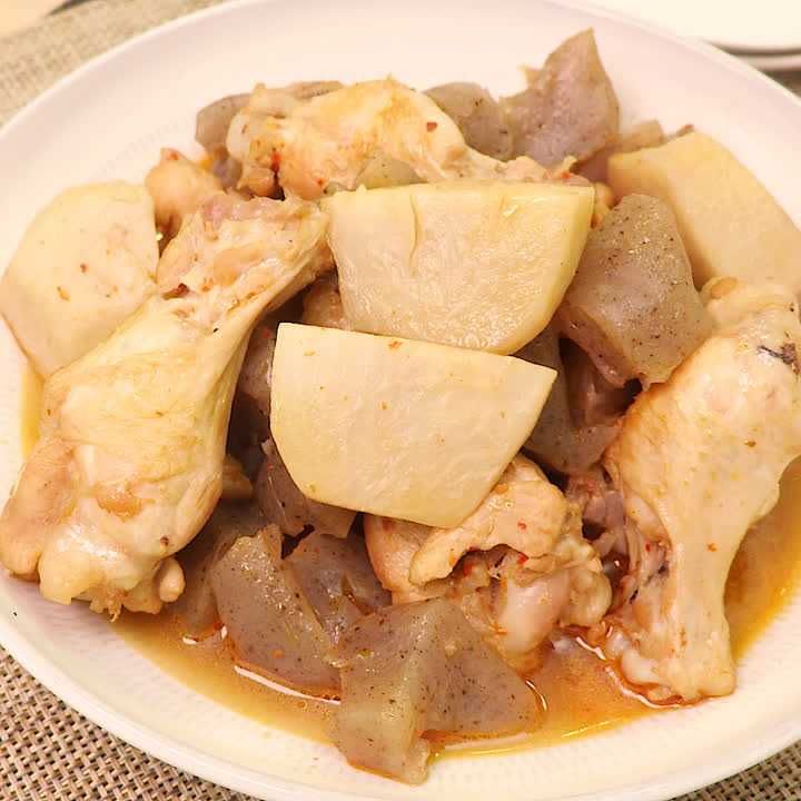 里芋と鶏手羽のピリ辛炒め煮