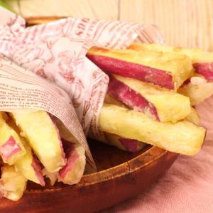 パリッとおいしい オーブンで作るさつまいもチップスのレシピ動画 作り方 Delish Kitchen