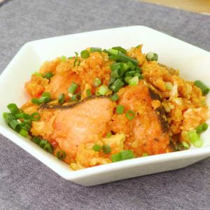 「鮭チリ」のレシピ動画