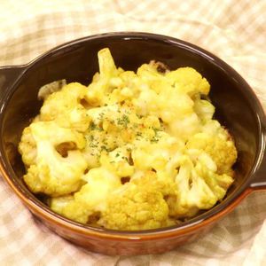 「カリフラワーのカレーマヨ焼き」のレシピ動画