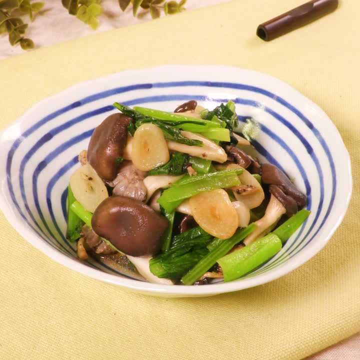 ひらたけと小松菜のにんにく炒め