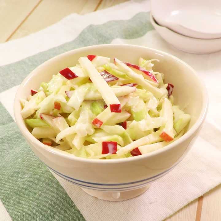 りんごのコールスローサラダ