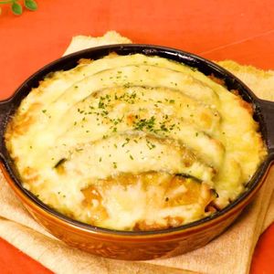 「かぼちゃのミートグラタン」のレシピ動画