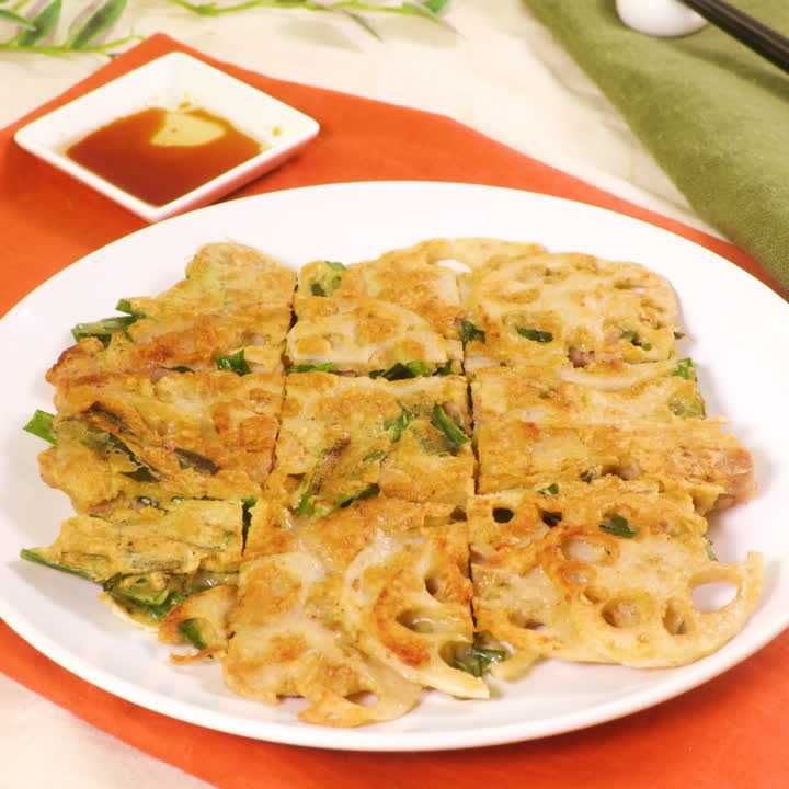 シャキ もちっ れんこんとニラのチヂミのレシピ動画 作り方 Delish Kitchen