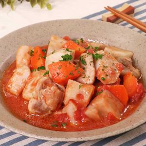 「里芋と鶏肉のトマト煮」のレシピ動画
